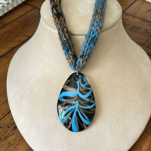 Unique Blue and Black glass Pendant Necklace with sweater chain - Picture 1 of 5
